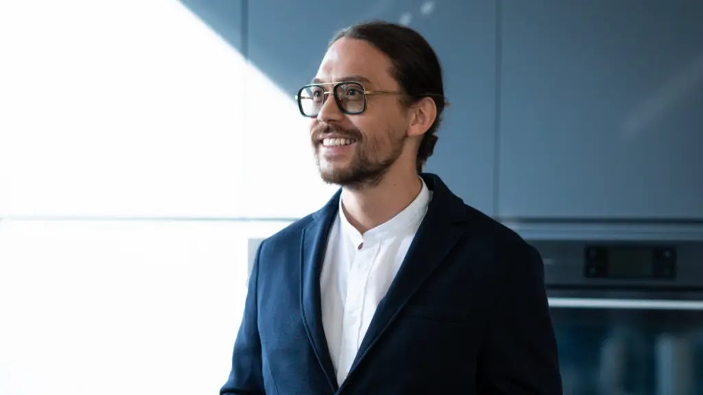 sven-photo-16x9-3-1024x576